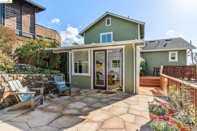 5861 Bernhard Ave, Richmond, CA 94805