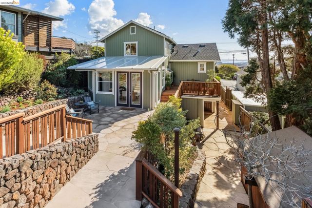 5861 Bernhard Ave, Richmond, CA 94805