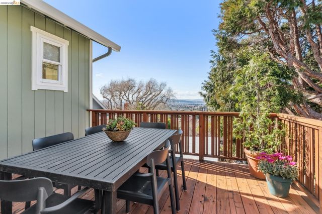 5861 Bernhard Ave, Richmond, CA 94805