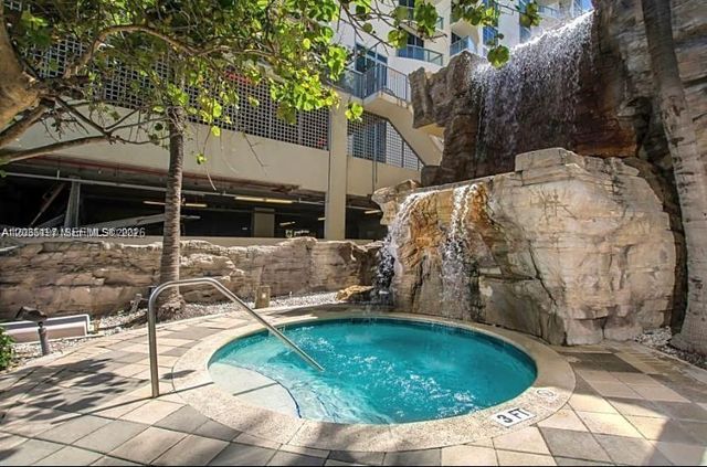 17375 Collins Avenue 905, Sunny Isles Beach, FL 33160