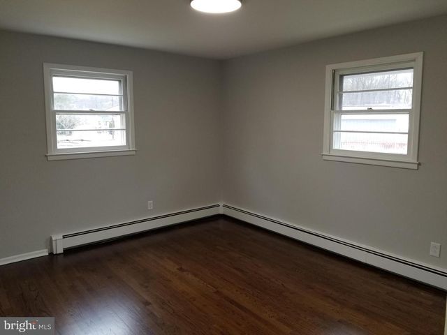 106 REVIEW AVE, Trenton, NJ 08648