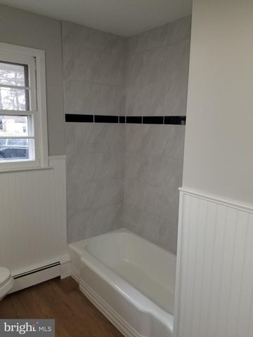 106 REVIEW AVE, Trenton, NJ 08648