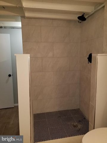 106 REVIEW AVE, Trenton, NJ 08648