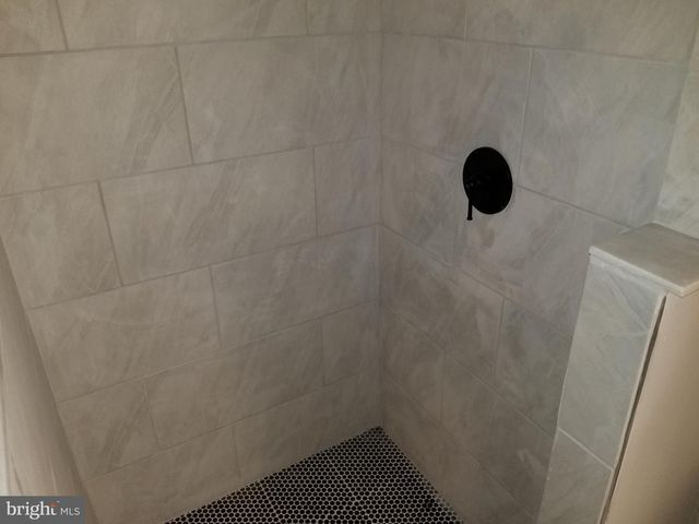 106 REVIEW AVE, Trenton, NJ 08648