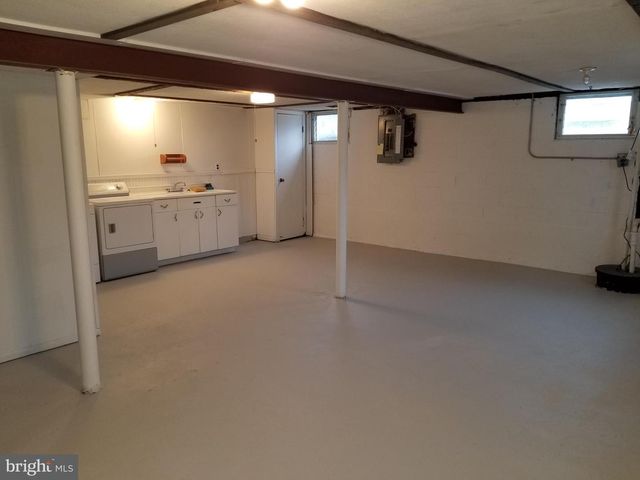 106 REVIEW AVE, Trenton, NJ 08648