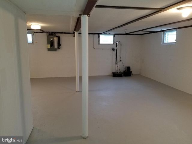 106 REVIEW AVE, Trenton, NJ 08648