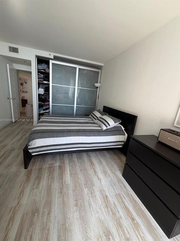 1581 Brickell Ave 2005, Miami, FL 33129