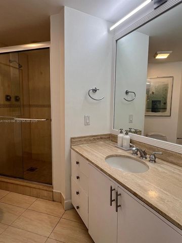 1581 Brickell Ave 2005, Miami, FL 33129