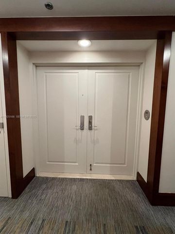 1581 Brickell Ave 2005, Miami, FL 33129