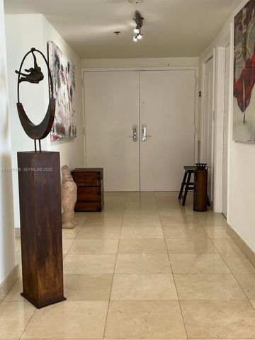 1581 Brickell Ave 2005, Miami, FL 33129