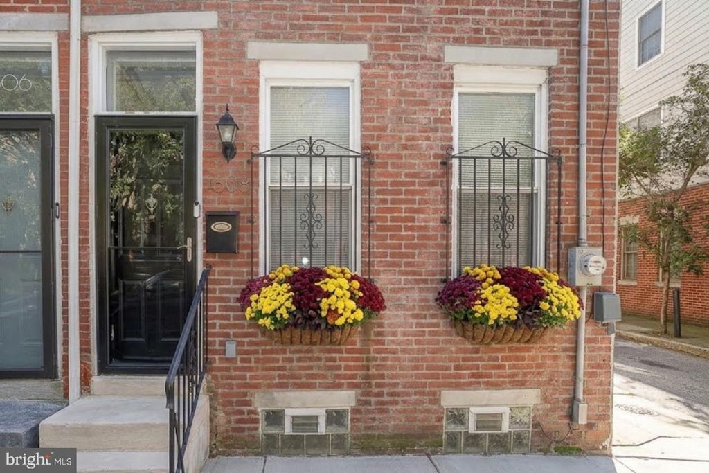 1608 BAINBRIDGE ST, PHILADELPHIA, PA 19146 — photo 2