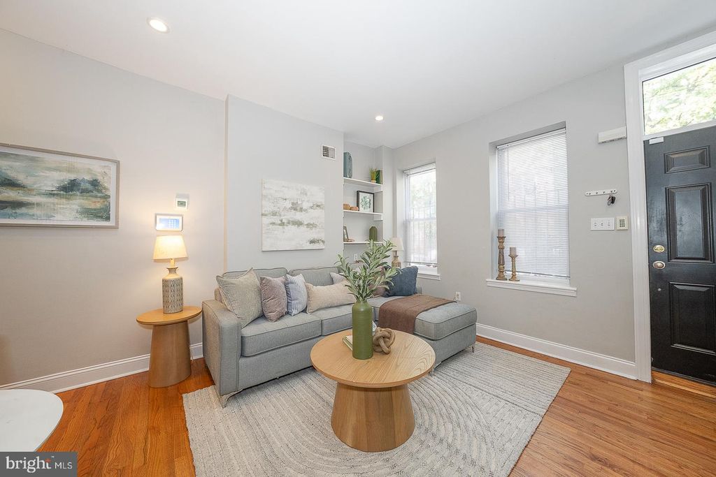 1608 BAINBRIDGE ST, PHILADELPHIA, PA 19146 — photo 4
