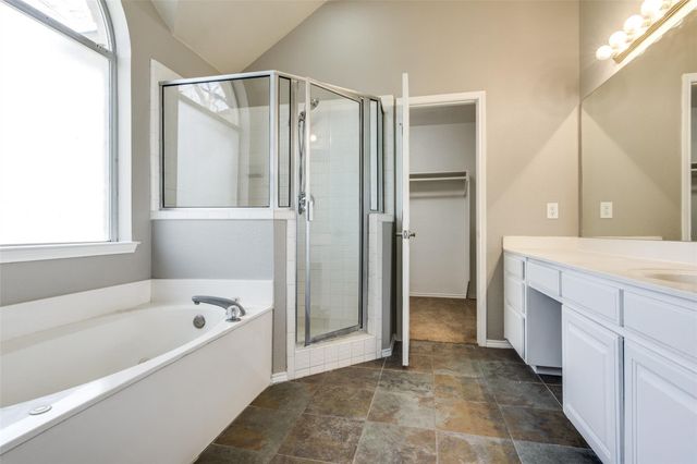 1214 Sandhurst Court, Grapevine, TX 76051