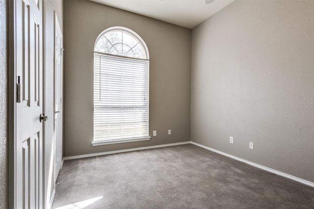 1214 Sandhurst Court, Grapevine, TX 76051