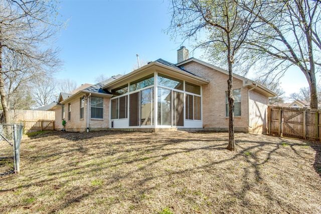 1214 Sandhurst Court, Grapevine, TX 76051