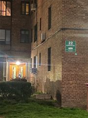 22 Metropolitan Oval 5G, Bronx, NY 10462
