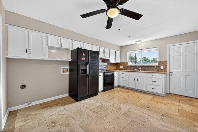 6401 Deihl Road 1105, Houston, TX 77092