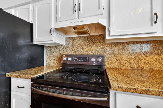 6401 Deihl Road 1105, Houston, TX 77092