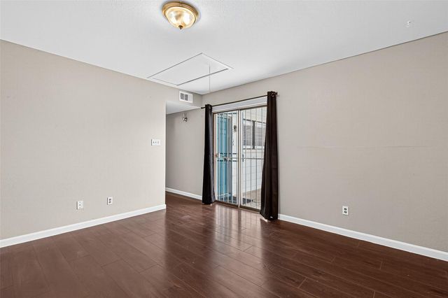 6401 Deihl Road 1105, Houston, TX 77092