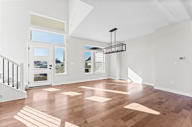 351 SW Chavis Drive, Blue Springs, MO 64014