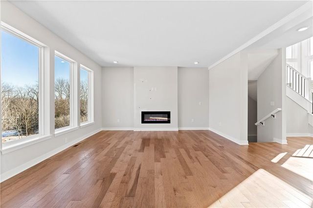 351 SW Chavis Drive, Blue Springs, MO 64014