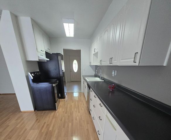 7014 Shiloh Pl, Stockton, CA 95219