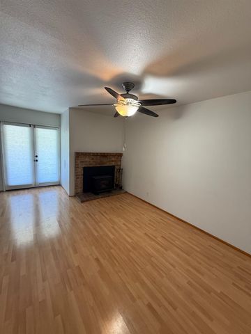 7014 Shiloh Pl, Stockton, CA 95219
