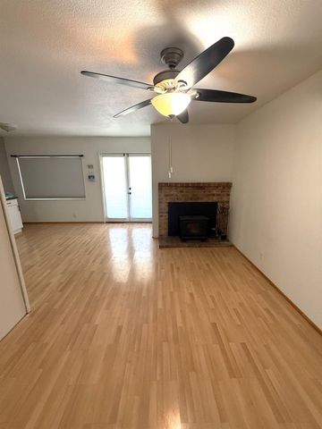 7014 Shiloh Pl, Stockton, CA 95219