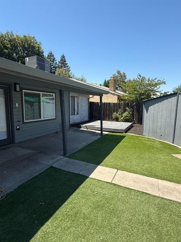 7014 Shiloh Pl, Stockton, CA 95219