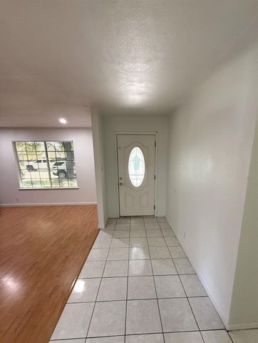 7014 Shiloh Pl, Stockton, CA 95219