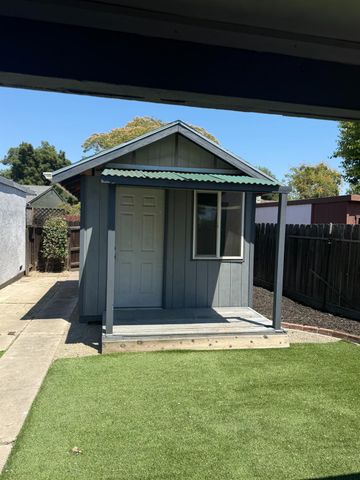 7014 Shiloh Pl, Stockton, CA 95219