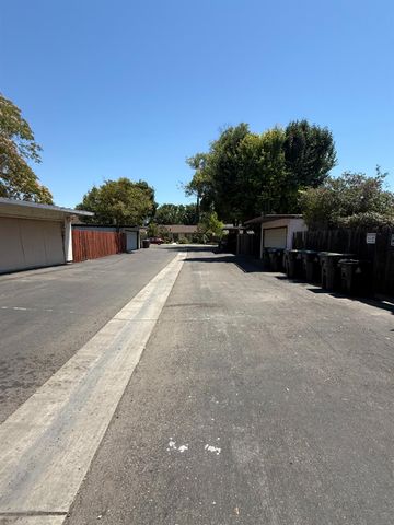 7014 Shiloh Pl, Stockton, CA 95219