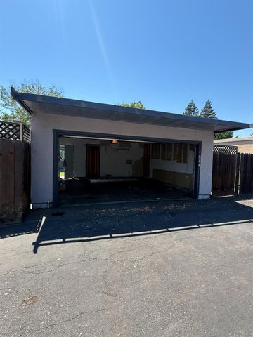 7014 Shiloh Pl, Stockton, CA 95219