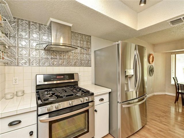 9804 Parkfield DR, Austin, TX 78758