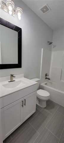 219 SE 141st Road, Warrensburg, MO 64093