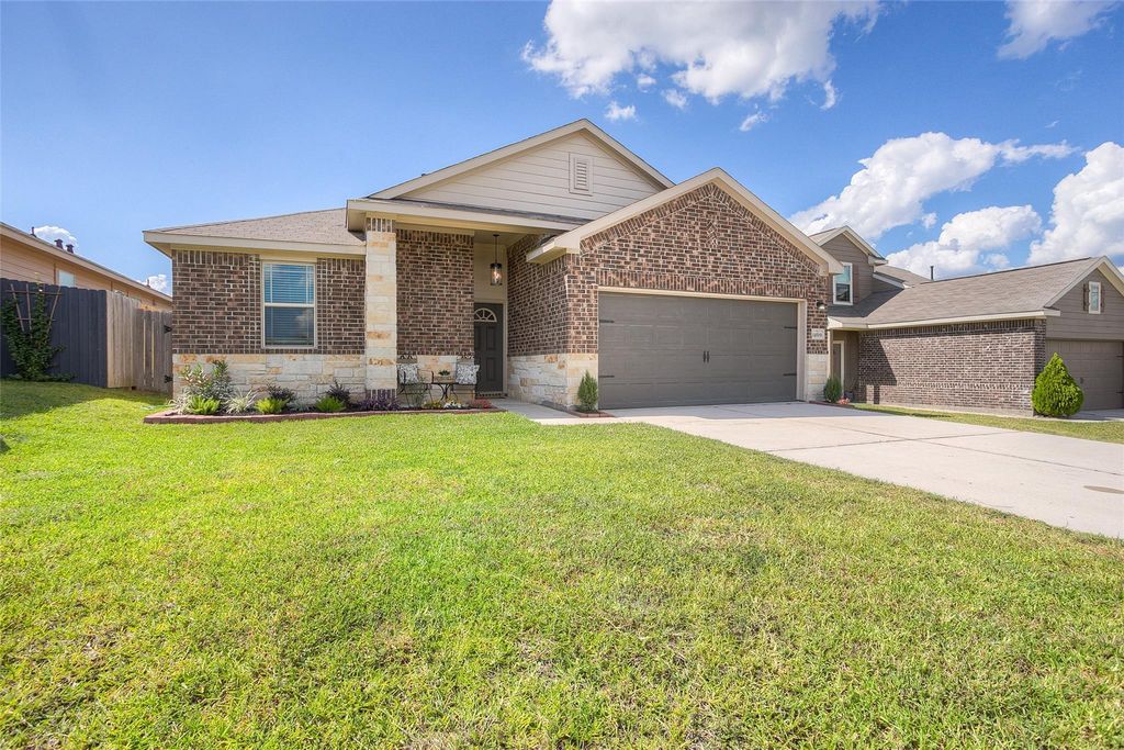 14519 Weir Creek Road, Willis, TX 77318