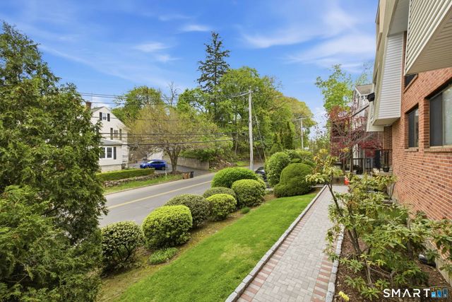 1 Valley Road 207, Stamford, CT 06902
