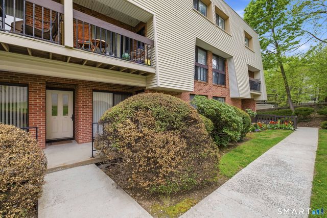 1 Valley Road 207, Stamford, CT 06902