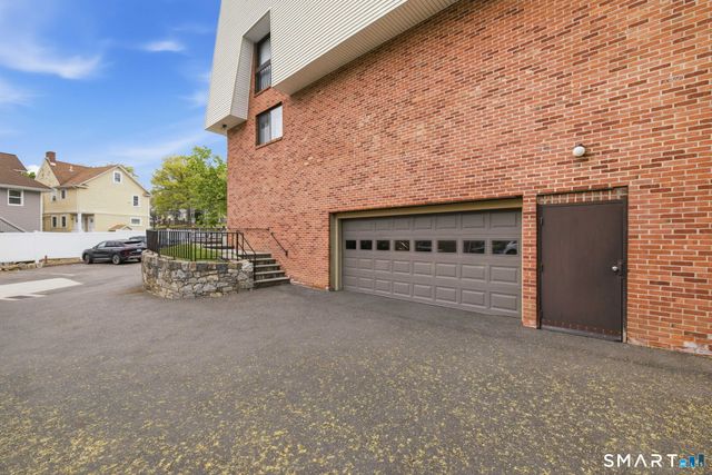 1 Valley Road 207, Stamford, CT 06902