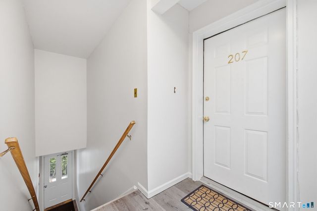 1 Valley Road 207, Stamford, CT 06902