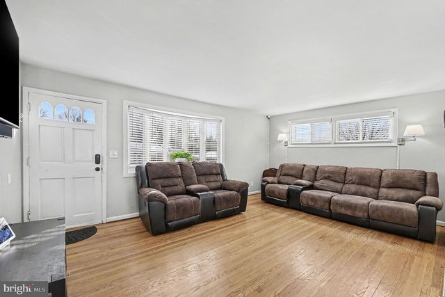 8806 LAKEWOOD, Parkville, MD 21234