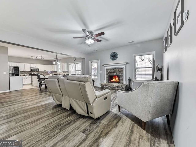 405 Reinhardt Lane, Ball Ground, GA 30107