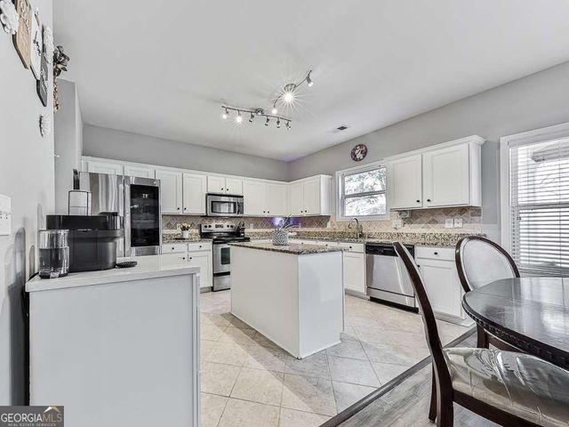 405 Reinhardt Lane, Ball Ground, GA 30107