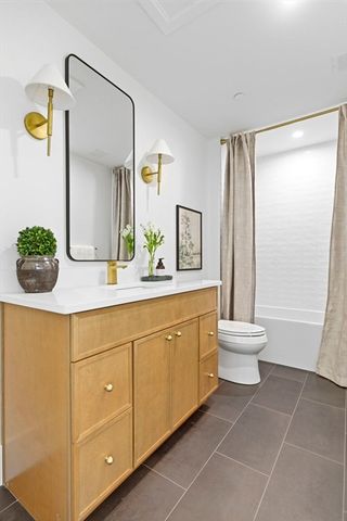 4471 Washtington St 1, Boston, MA 02131