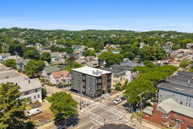 4471 Washtington St 1, Boston, MA 02131