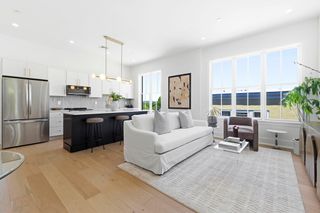 4471 Washtington St 1, Boston, MA 02131