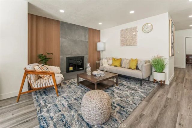 9 Southampton, Irvine, CA 92620