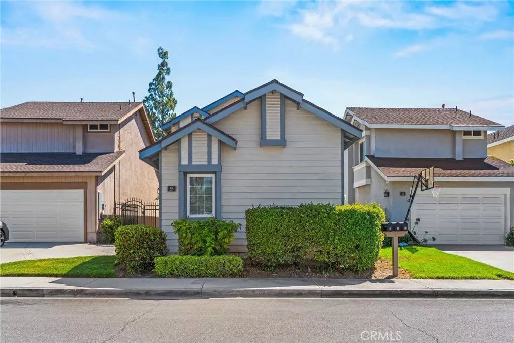 9 Southampton, Irvine, CA 92620