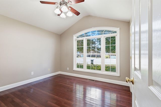 5109 Pebble Beach Court, Lawrenceburg, KY 40342