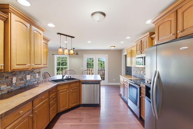 5109 Pebble Beach Court, Lawrenceburg, KY 40342